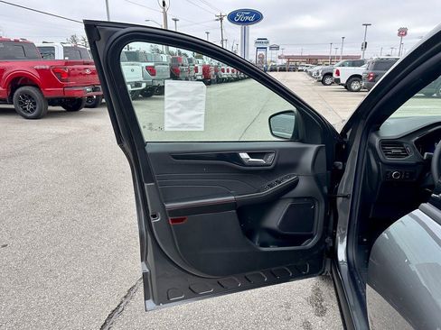New 2025 Ford Escape ST-Line w/ Tech Pack #1 image 12