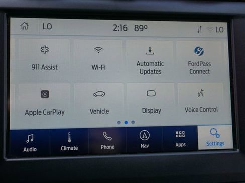 Used 2020 Ford Fusion SE image 16