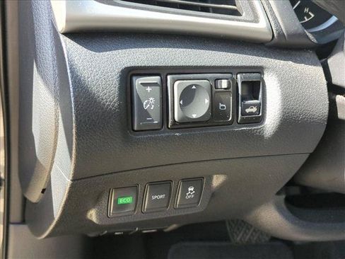 Used 2016 Nissan Sentra SR FWD image 13
