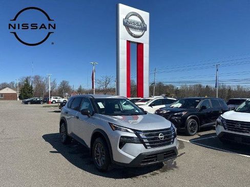 Certified 2025 Nissan Rogue S AWD/4WD image 1