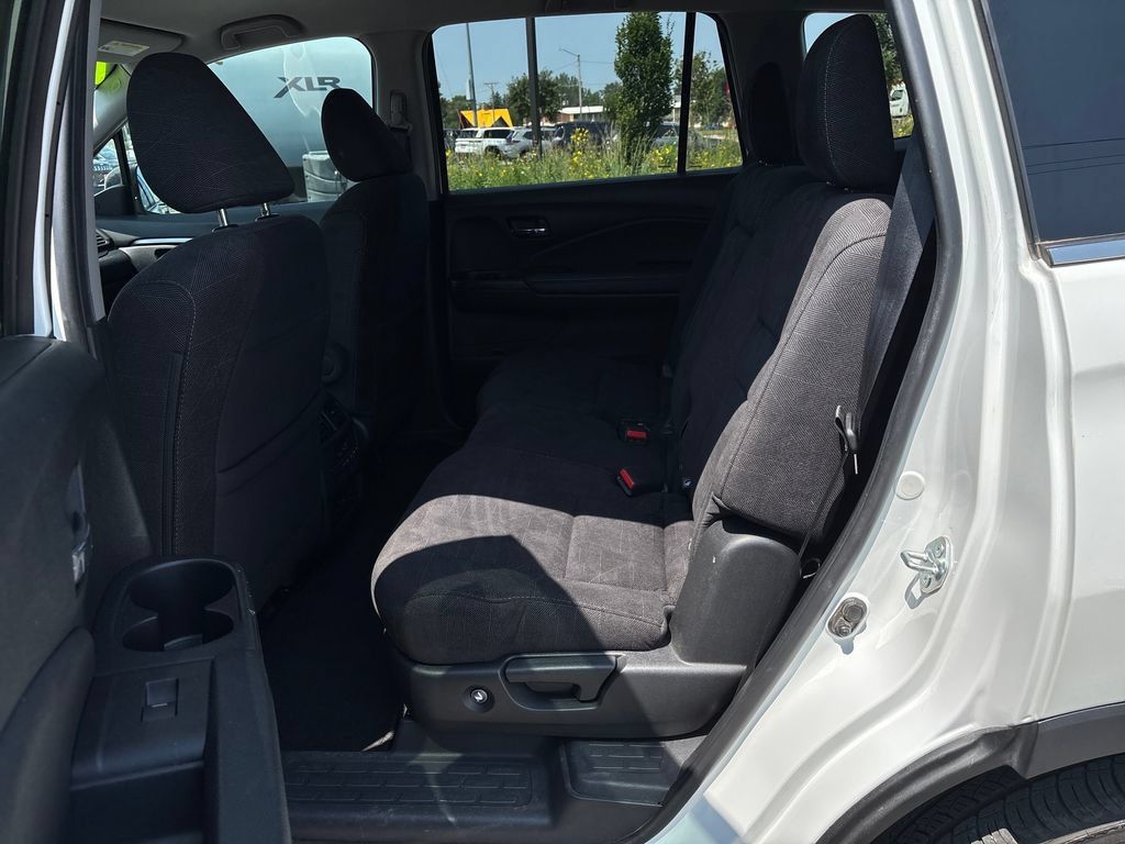 Used 2021 Honda Pilot EX image 26