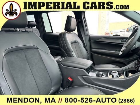 New 2025 Jeep Grand Cherokee Altitude AWD/4WD image 16