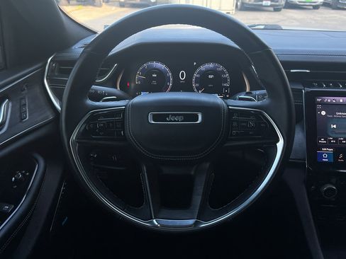 Used 2021 Jeep Grand Cherokee L Overland w/ Luxury Tech Group IV image 25