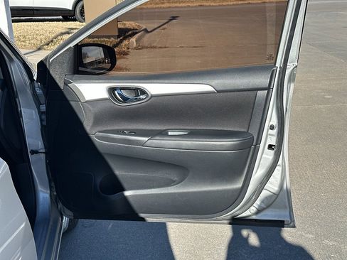 Used 2018 Nissan Sentra S image 25