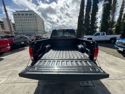 Used 2017 RAM 1500 Big Horn RWD image 19