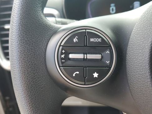 Certified 2023 Kia Soul LX image 20