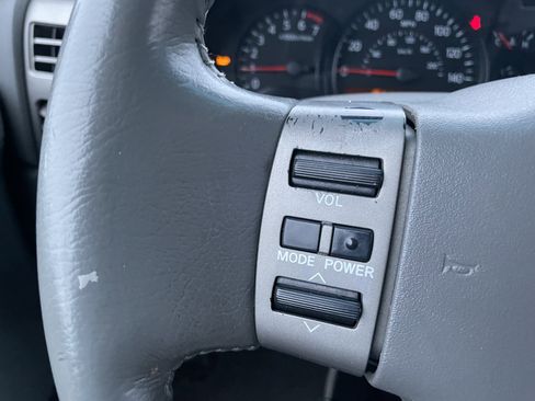 Used 2006 Nissan Titan LE w/ (T01) Tow Pkg image 16