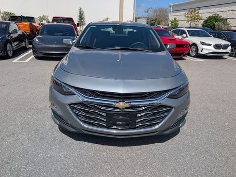 Used 2024 Chevrolet Malibu LT FWD image 2