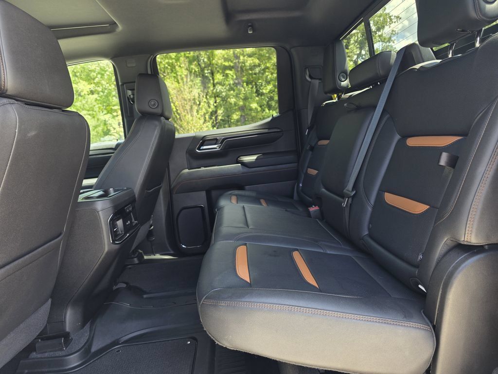 Used 2022 GMC Sierra 1500 AT4 w/ AT4 Preferred Package AWD/4WD image 23