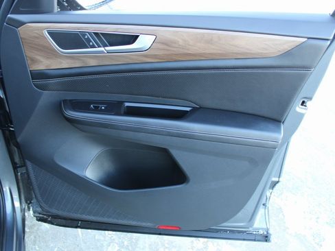 Certified 2024 Volkswagen Atlas SE image 26