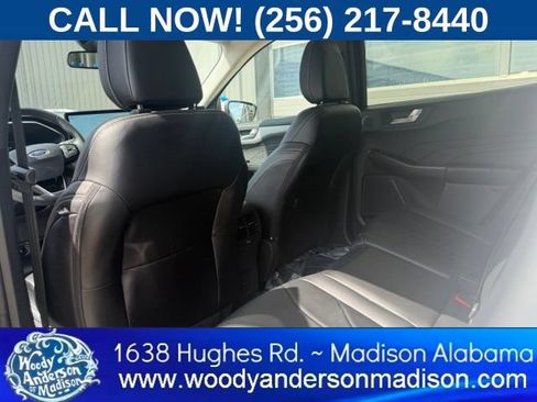 Used 2025 Ford Escape SE w/ PHEV Premium Package FWD image 10
