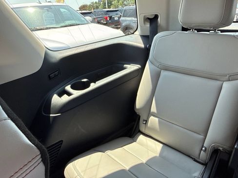 Used 2025 Ford Expedition Active AWD/4WD image 44