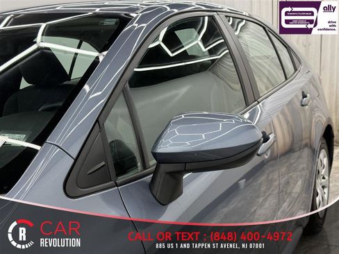 Used 2024 Toyota Corolla LE FWD image 39