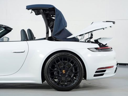 Used 2022 Porsche 911 Carrera image 49