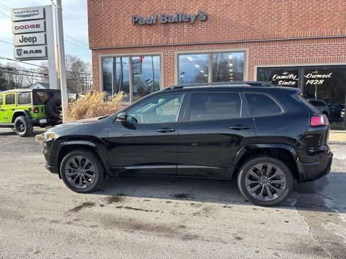 Used 2020 Jeep Cherokee High Altitude image 2