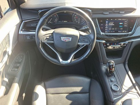 Certified 2022 Cadillac XT6 Premium Luxury w/ Technology Package AWD/4WD image 12
