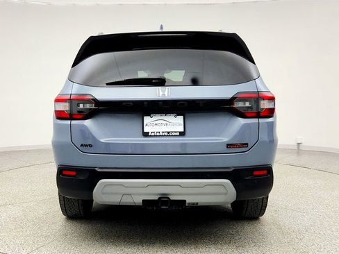 Used 2024 Honda Pilot TrailSport image 6