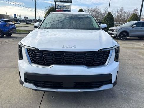 New 2026 Kia Sorento LX FWD image 2