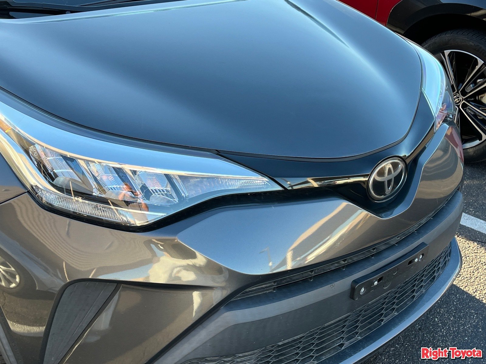 Used 2021 Toyota C-HR LE FWD image 5