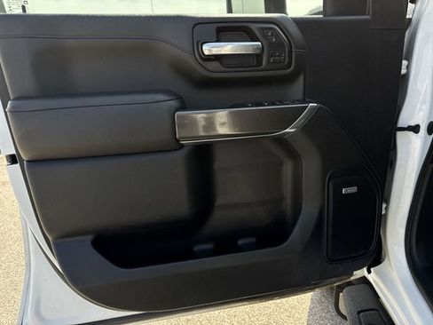 Used 2021 GMC Sierra 2500 AT4 w/ AT4 Premium Plus Package AWD/4WD image 23