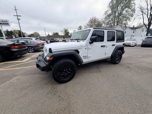 Used 2018 Jeep Wrangler Unlimited Sport AWD/4WD image 23