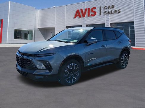 Used 2025 Chevrolet Blazer RS image 1