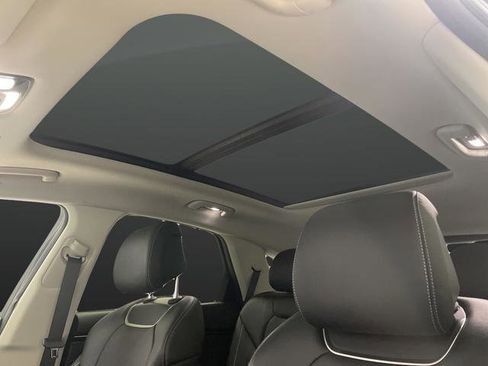 Used 2023 Genesis GV70 2.5T Advanced w/ Advanced Package image 7