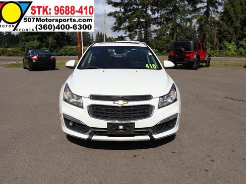 Used 2016 Chevrolet Cruze LT w/ Sun And Sound Package FWD image 11
