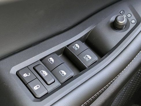 New 2025 Jeep Grand Cherokee L Laredo image 20