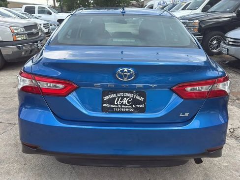 Used 2019 Toyota Camry LE image 6