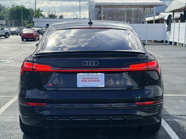 Used 2024 Audi Q8 e-tron Premium Plus w/ Premium Plus Package AWD/4WD image 6