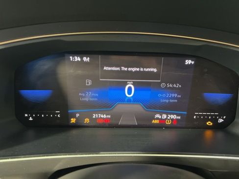 Used 2023 Volkswagen Tiguan SE R-Line image 18