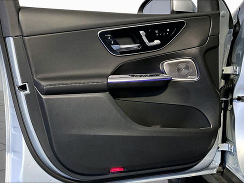 New 2026 Mercedes-Benz GLC 300 4MATIC image 11