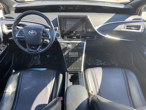 Used 2017 Toyota Mirai image 17