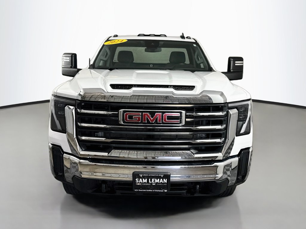 Used 2024 GMC Sierra 2500 SLE w/ SLE Convenience Package AWD/4WD image 2