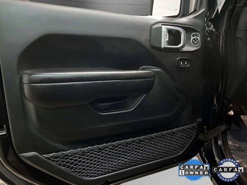 Used 2021 Jeep Wrangler Unlimited Sport image 13