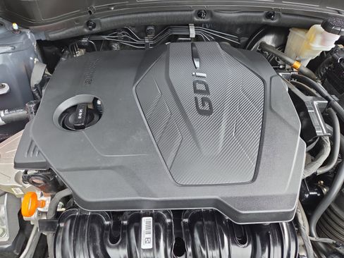 Used 2025 Kia Sportage LX image 40