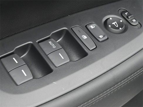 New 2026 Honda HR-V LX image 24