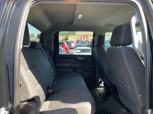 Used 2022 Chevrolet Silverado 2500 Custom w/ Custom Convenience Package AWD/4WD image 28