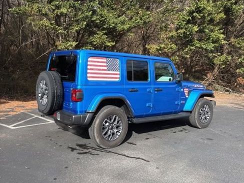 Used 2024 Jeep Wrangler Sahara w/ Safety Group image 11