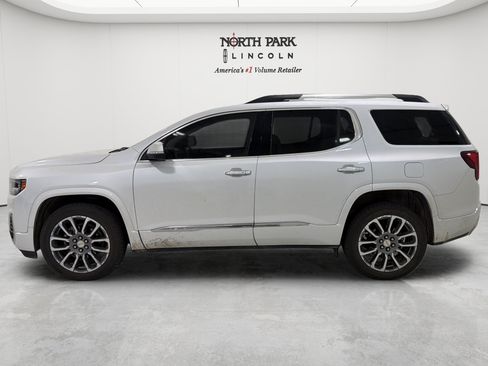 Used 2021 GMC Acadia Denali w/ Denali Technology Package FWD image 2