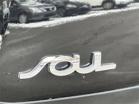 Used 2017 Kia Soul + w/ UVO Package image 24