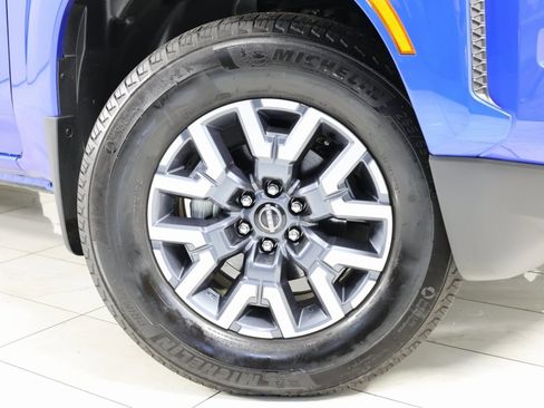 Used 2024 Nissan Frontier SL w/ Technology Package image 13