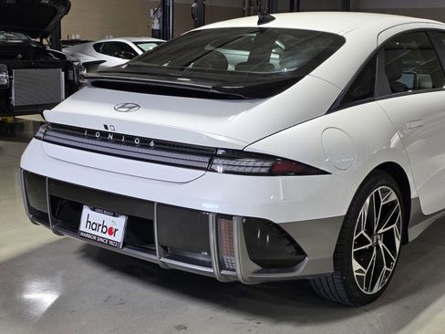 Certified 2025 Hyundai Ioniq 6 SEL image 11
