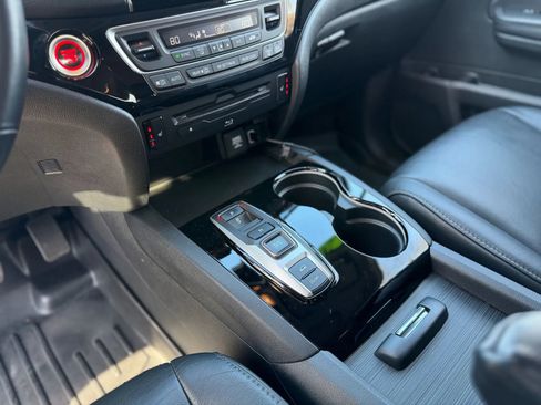 Used 2020 Honda Pilot Touring image 33