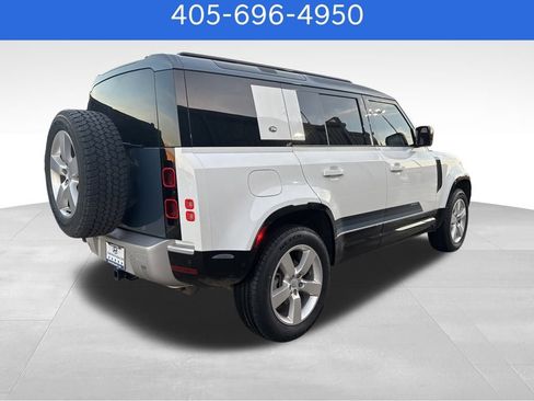 Used 2024 Land Rover Defender 110 S image 3