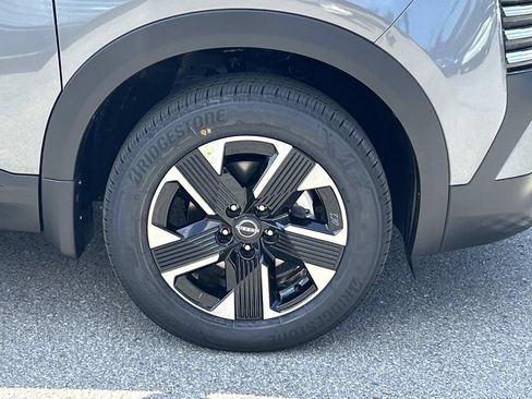 New 2026 Nissan Kicks SV w/ Cold Weather Package AWD/4WD image 9