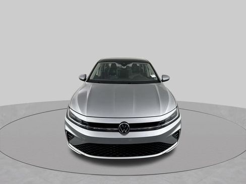 Used 2025 Volkswagen Jetta SE FWD image 25