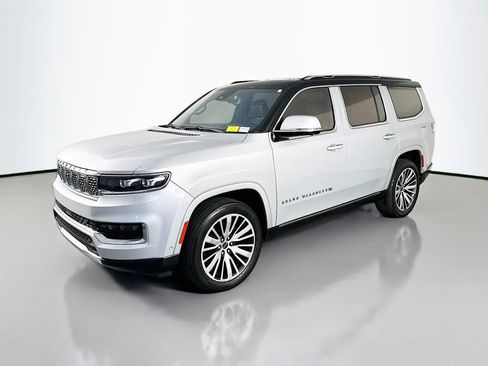 Used 2022 Jeep Grand Wagoneer Series III w/ Flexible Seating Group AWD/4WD image 3