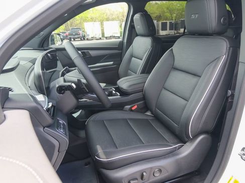 New 2026 Buick Enclave Sport Touring w/ Power Package FWD image 15